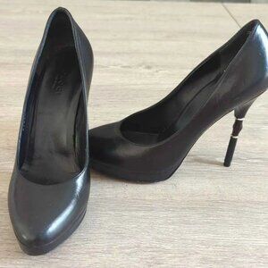 Black Gucci Pumps with Bamboo accent on heels